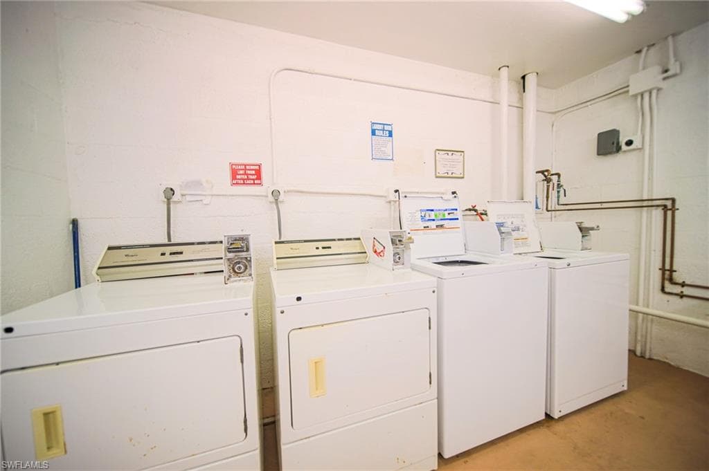 5959 Winkler RD # 206, FORT MYERS FL 33919-30