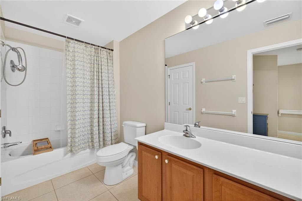 8410 Village Edge CIR # 4, FORT MYERS FL 33919-26