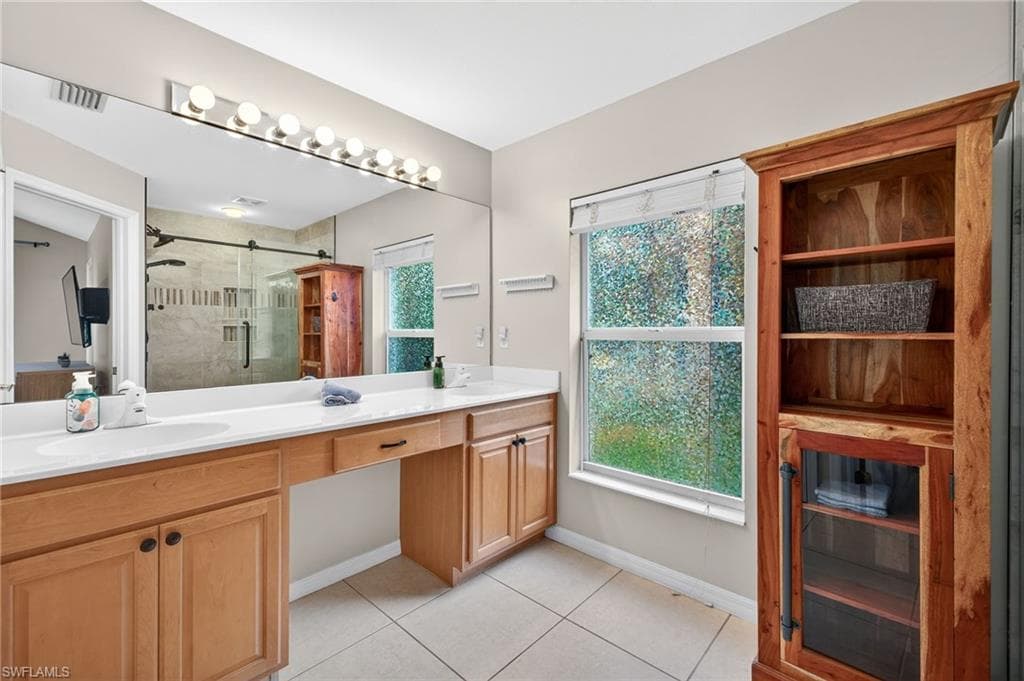 8410 Village Edge CIR # 4, FORT MYERS FL 33919-18