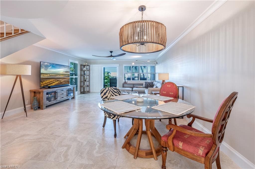 800 RIVER POINT DR # 207, NAPLES FL 34102-19