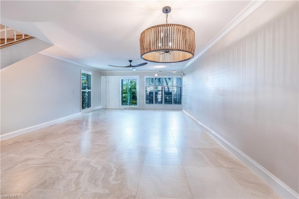 800 RIVER POINT DR # 207, NAPLES FL 34102-18