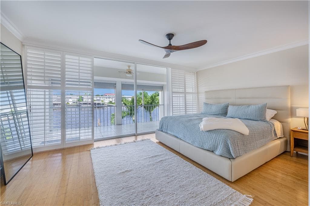 800 RIVER POINT DR # 207, NAPLES FL 34102-28