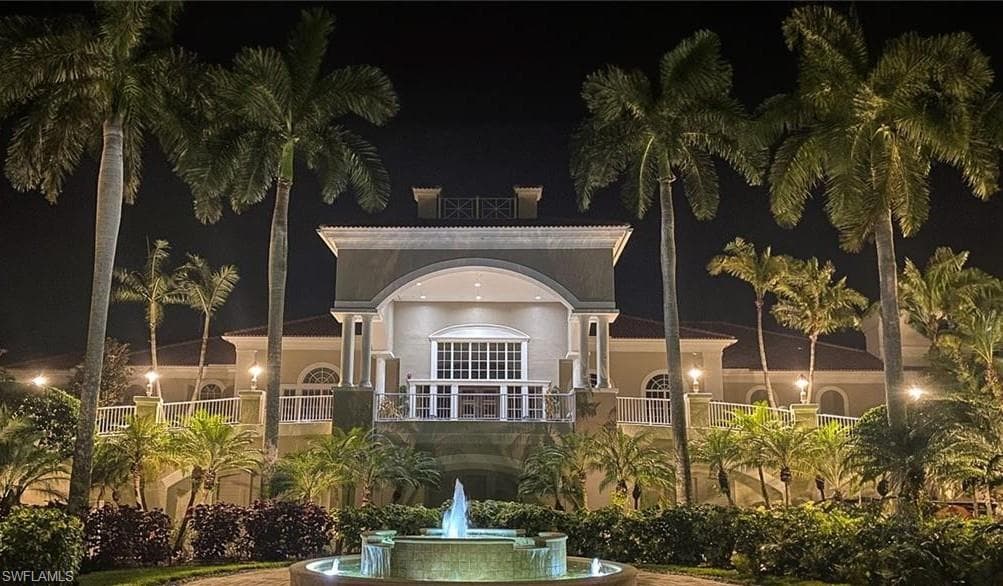 4873 Hampshire CT # 104, NAPLES FL 34112-32