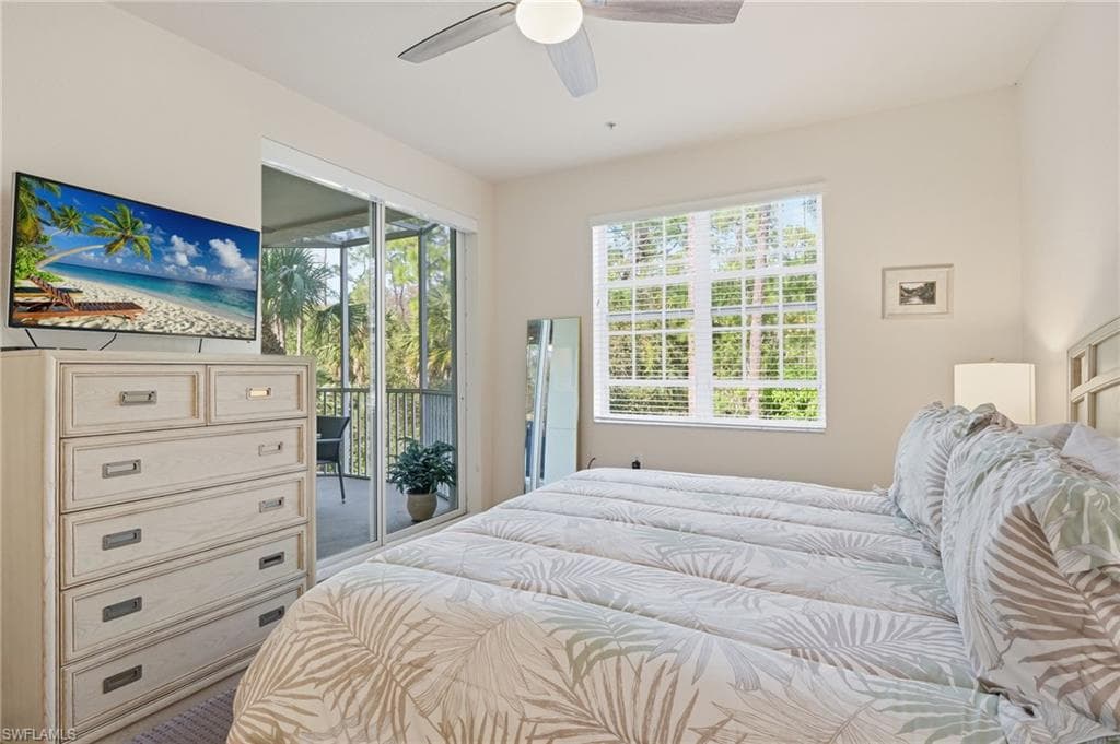 4873 Hampshire CT # 104, NAPLES FL 34112-17