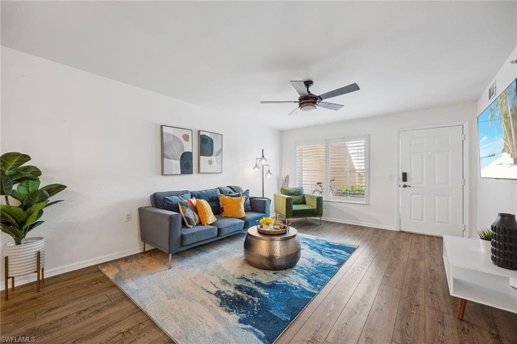 4940 Cougar CT S # 104, NAPLES FL 34109-2