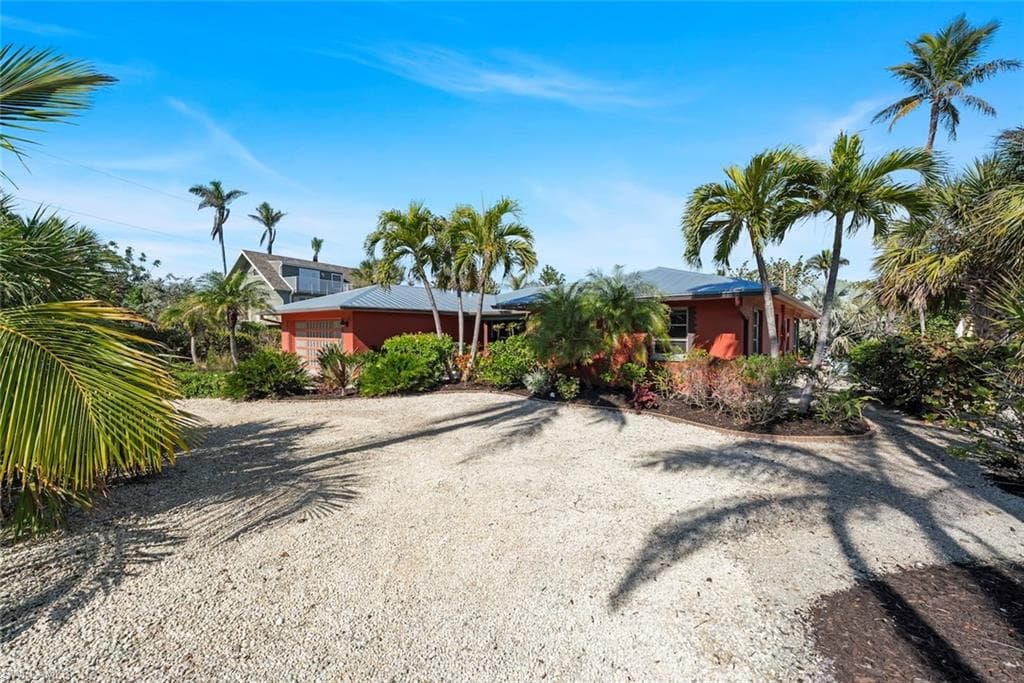 6076 Castaways LN, SANIBEL FL 33957-44