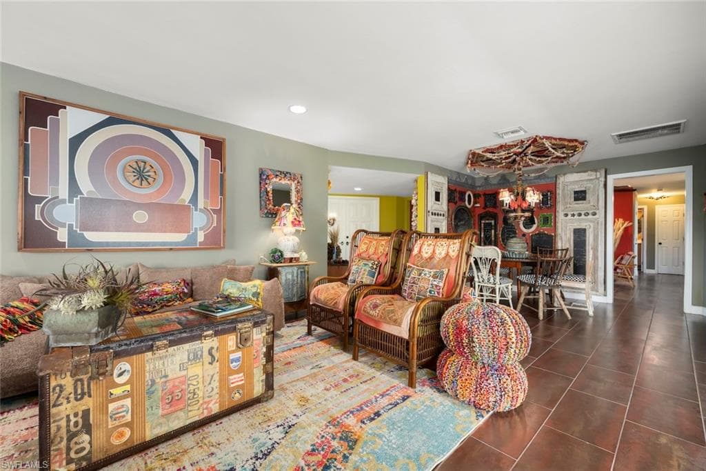 6076 Castaways LN, SANIBEL FL 33957-7