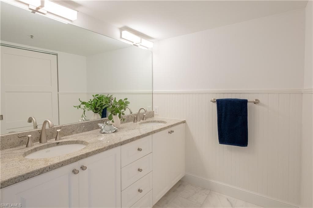 6825 Grenadier BLVD 1002-42