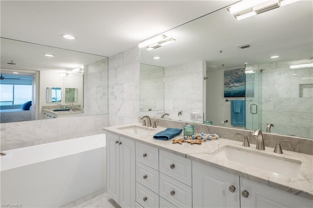 6825 Grenadier BLVD 1002-34