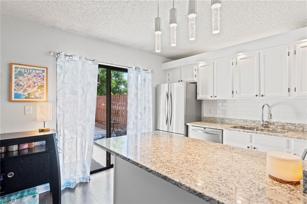 5210 Cedarbend DR # 4, FORT MYERS FL 33919-12