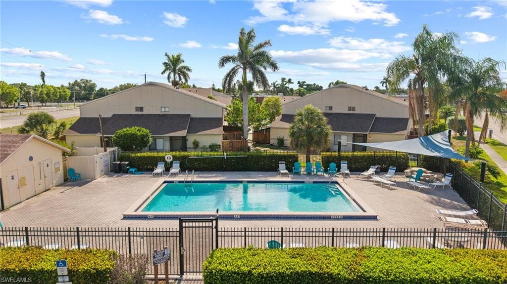 5210 Cedarbend DR # 4, FORT MYERS FL 33919-23