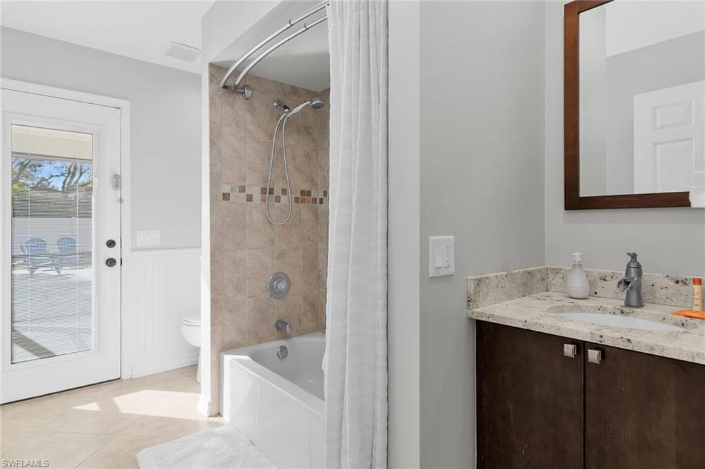 186 Wickliffe DR, NAPLES FL 34110-19