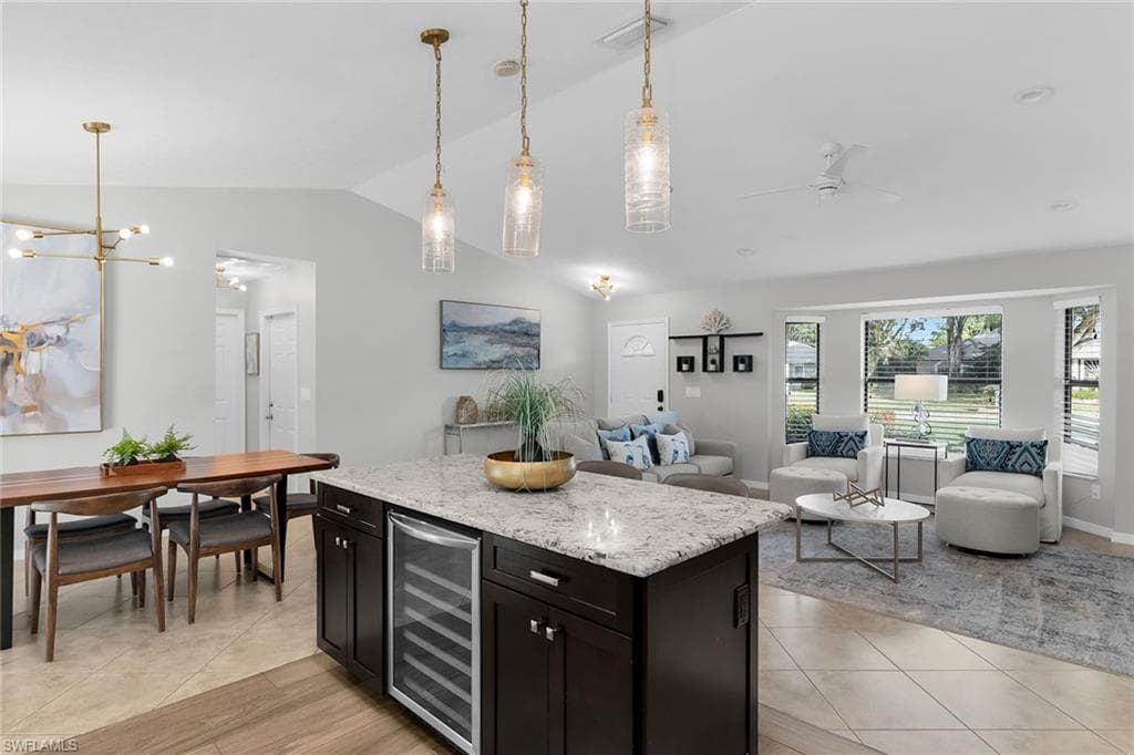 186 Wickliffe DR, NAPLES FL 34110-8