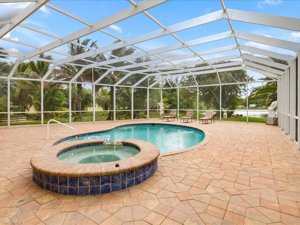 24885 Trost BLVD, BONITA SPRINGS FL 34135-8