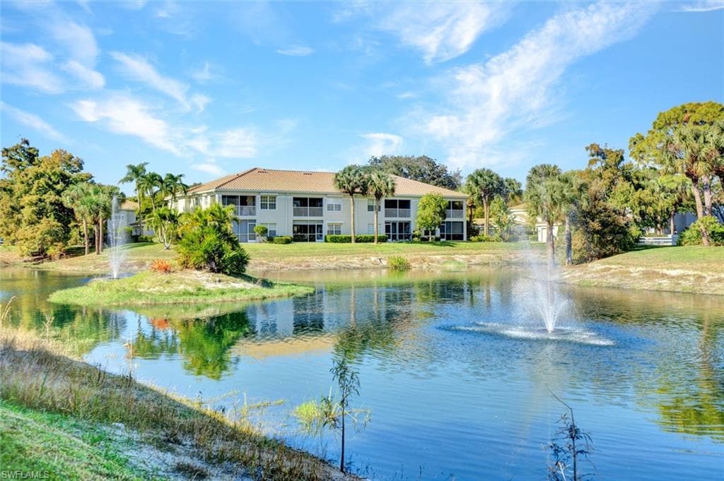 6883 Redbay Park RD # 102, NAPLES FL 34109-1