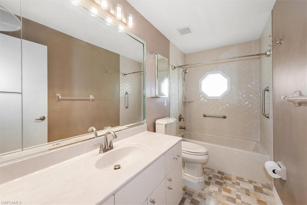 20023 Lake Vista CIR N, LEHIGH ACRES FL 33936-21