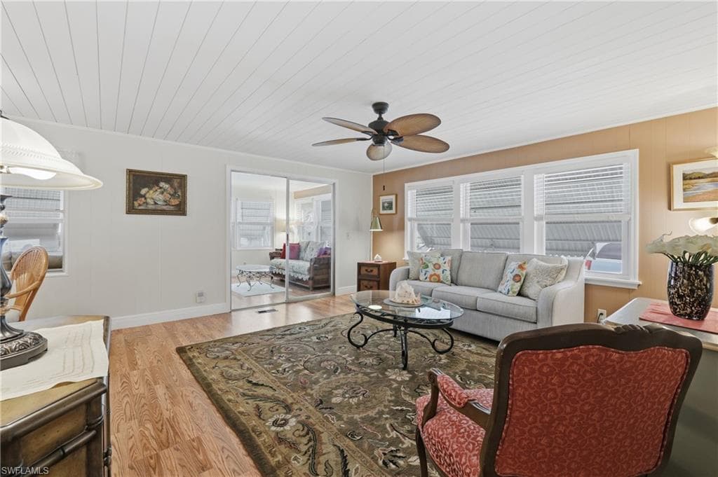 613 Pine Grove CT, NORTH FORT MYERS FL 33917-5