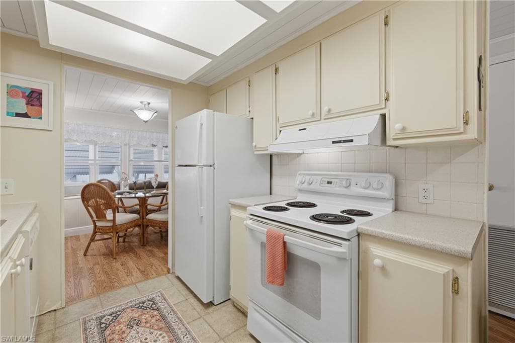 613 Pine Grove CT, NORTH FORT MYERS FL 33917-12