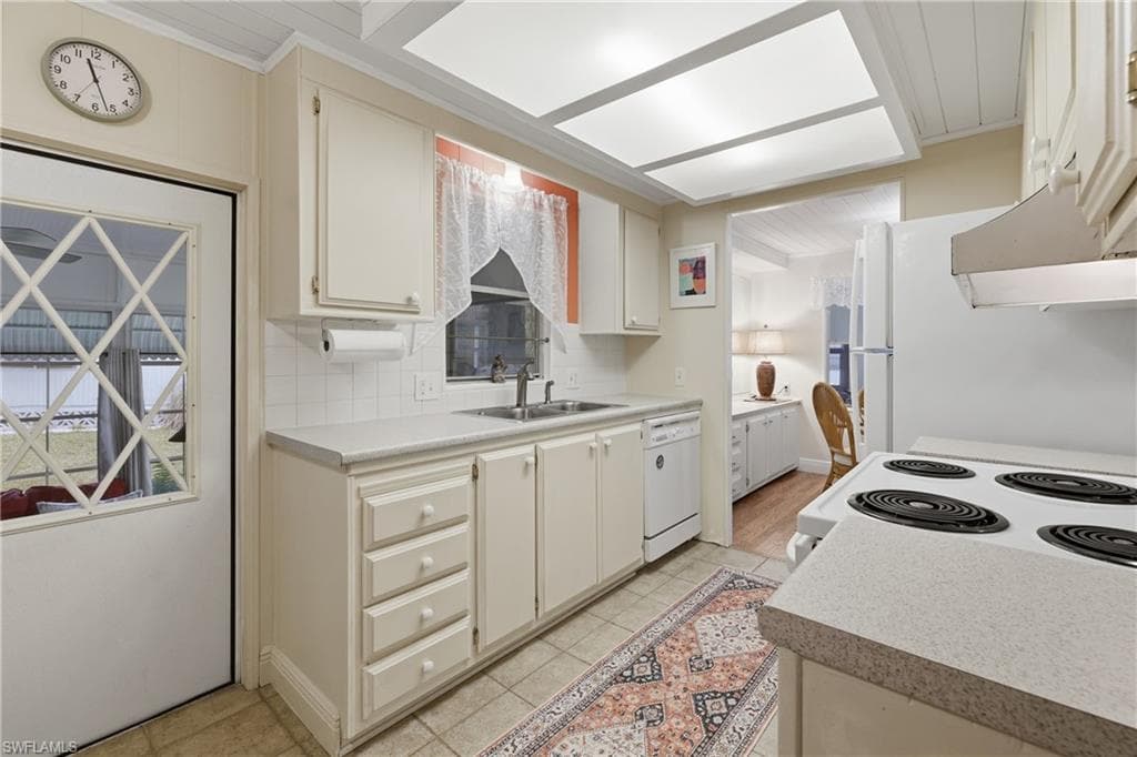 613 Pine Grove CT, NORTH FORT MYERS FL 33917-11