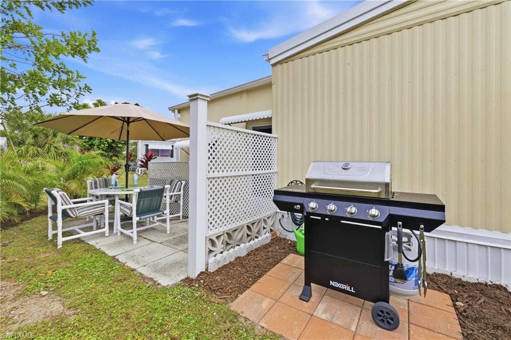 613 Pine Grove CT, NORTH FORT MYERS FL 33917-31