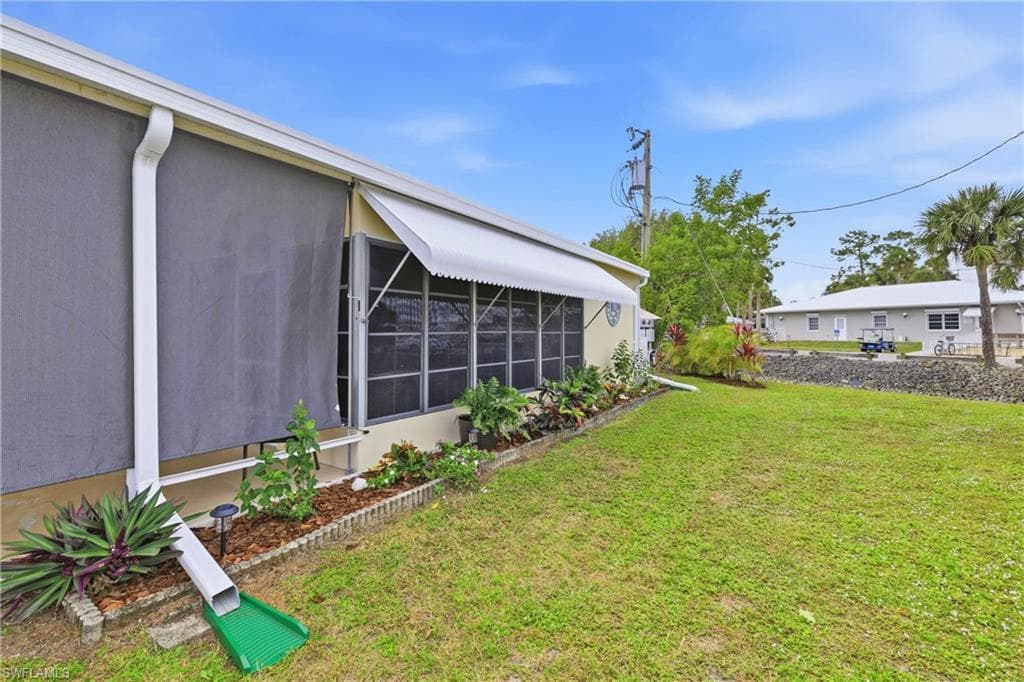 613 Pine Grove CT, NORTH FORT MYERS FL 33917-29