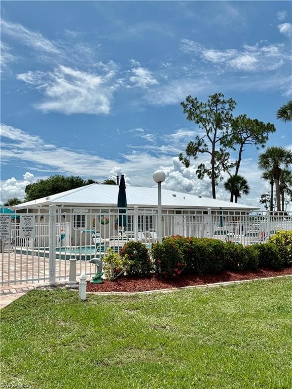 613 Pine Grove CT, NORTH FORT MYERS FL 33917-39