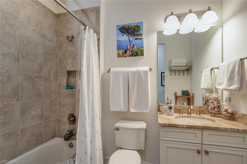 7315 Lantana CIR N, NAPLES FL 34119-12