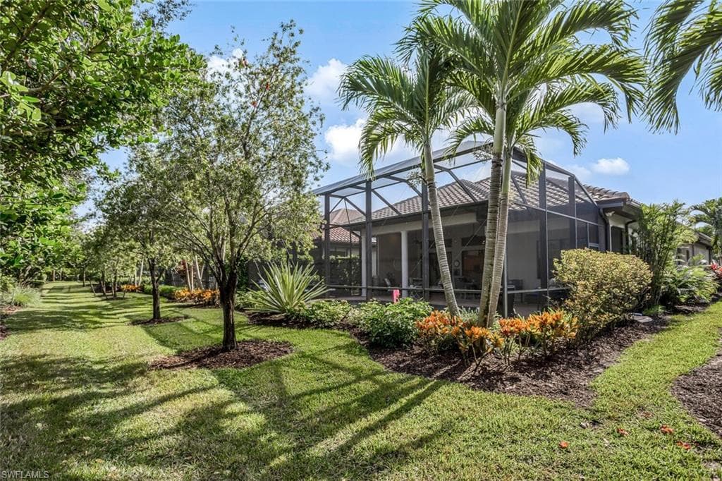 7315 Lantana CIR N, NAPLES FL 34119-19