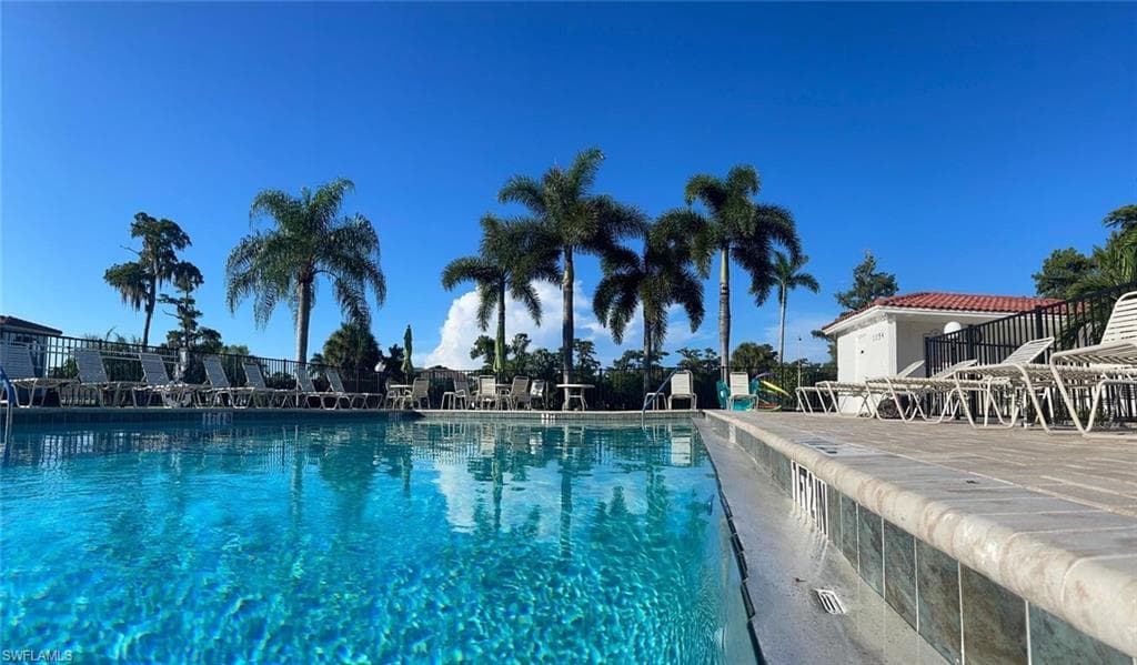 1056 Forest Lakes DR # A201, NAPLES FL 34105-21