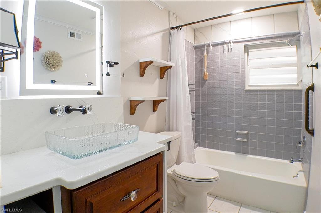 112 pinebrook DR, FORT MYERS FL 33907-16