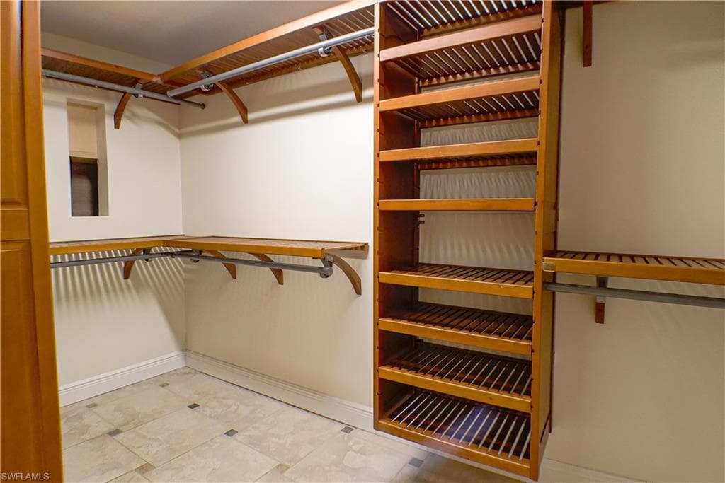 112 pinebrook DR, FORT MYERS FL 33907-11