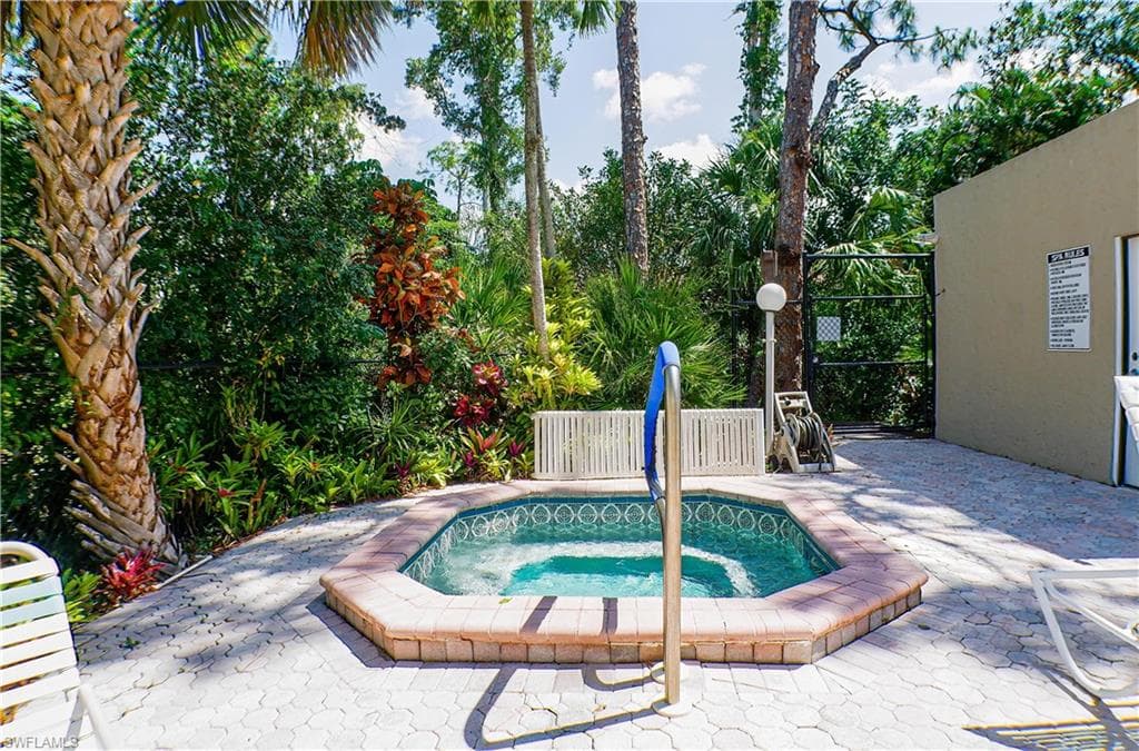 112 pinebrook DR, FORT MYERS FL 33907-27