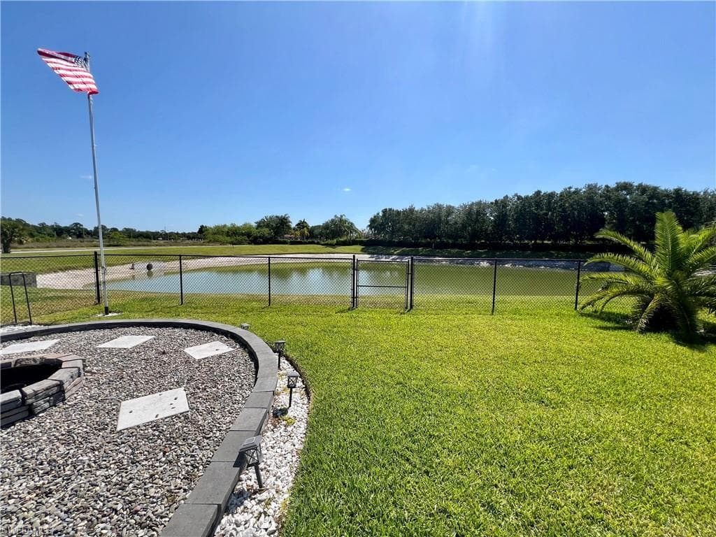 10293 Silver Pond LN, LEHIGH ACRES FL 33936-10