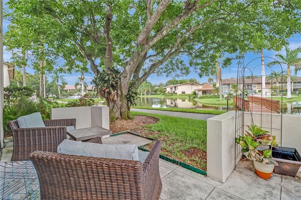 185 Cypress WAY E A106-22