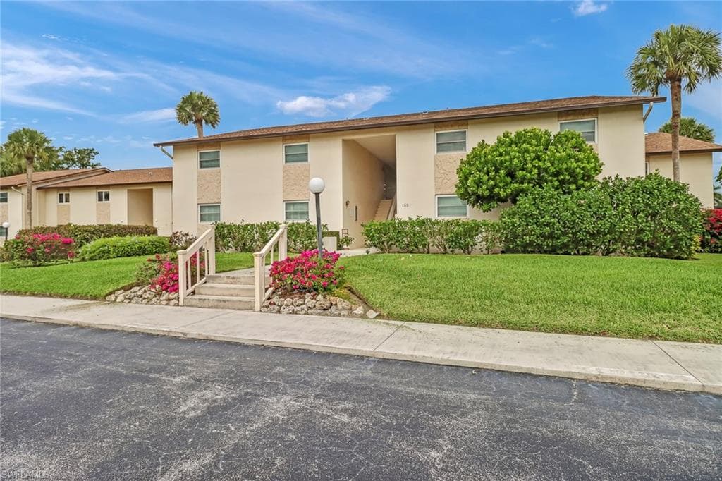 185 Cypress WAY E A106-5
