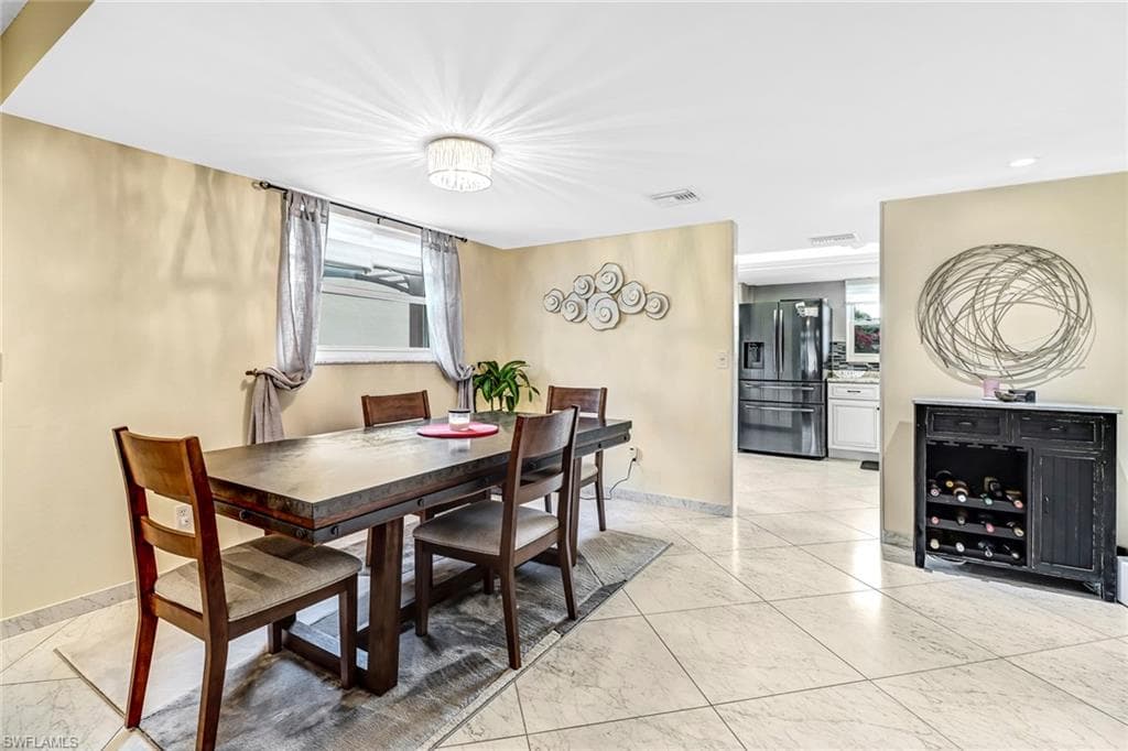185 Cypress WAY E A106-12