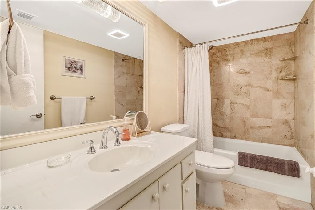 185 Cypress WAY E A106-29