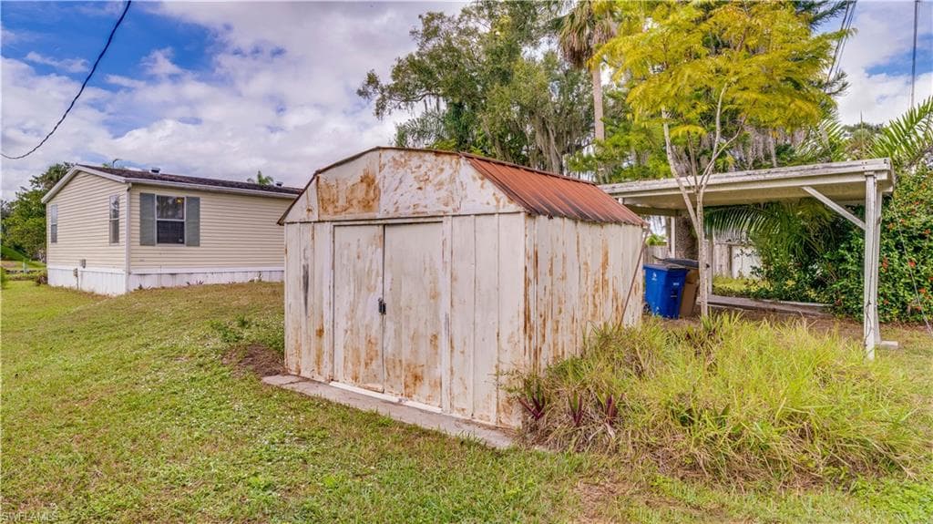 2253 Queen Anne DR, FORT MYERS FL 33905-21
