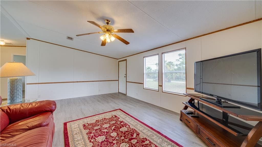2253 Queen Anne DR, FORT MYERS FL 33905-9