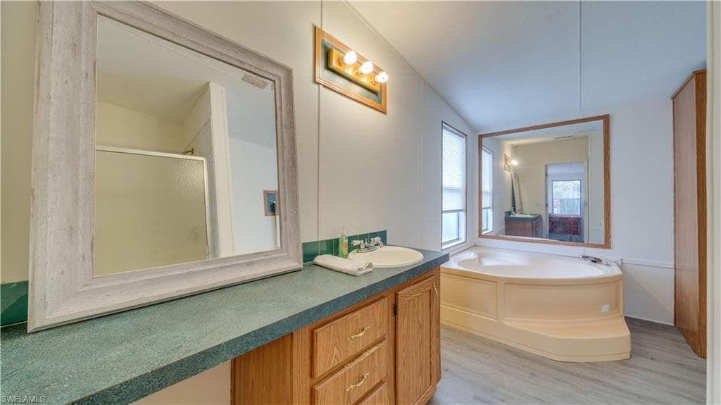2253 Queen Anne DR, FORT MYERS FL 33905-13