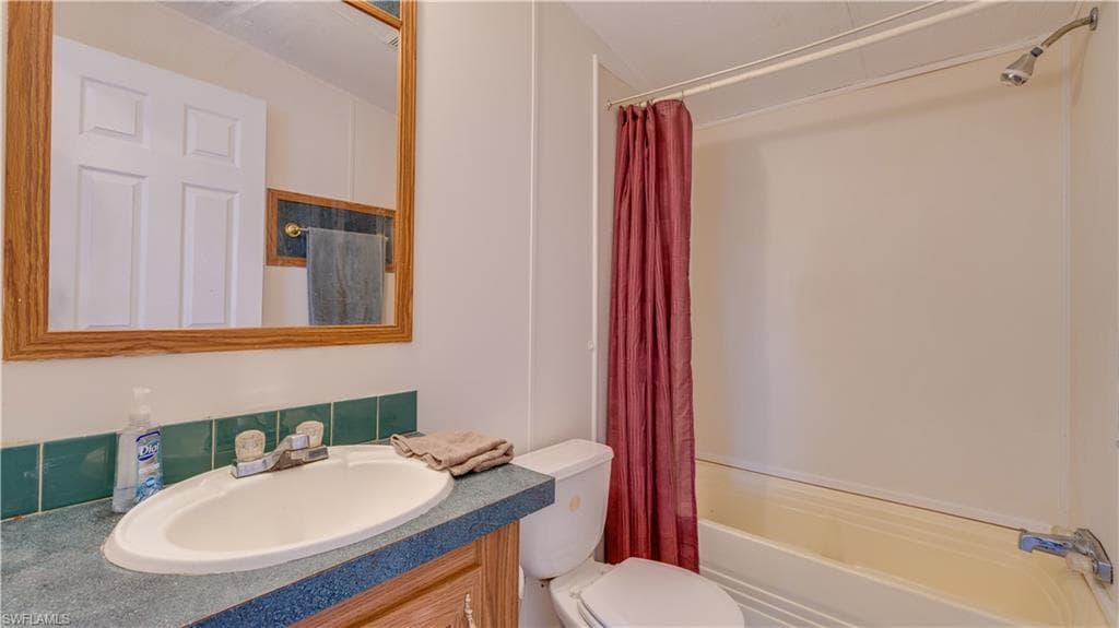 2253 Queen Anne DR, FORT MYERS FL 33905-17
