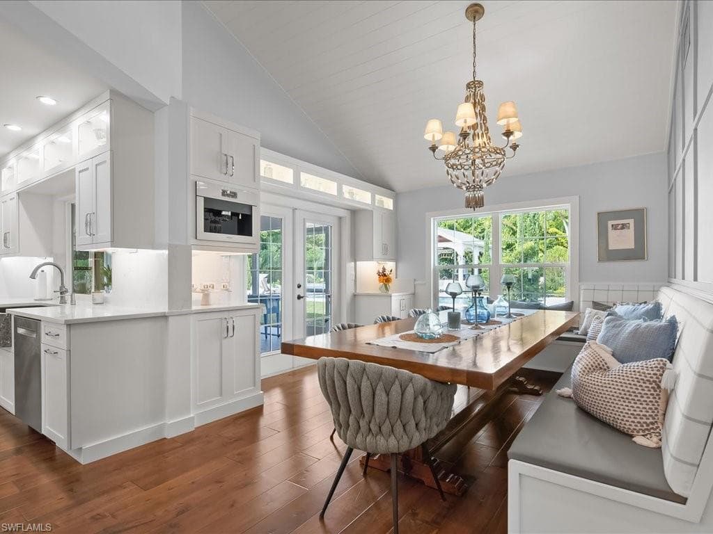 624 Ridge DR-22