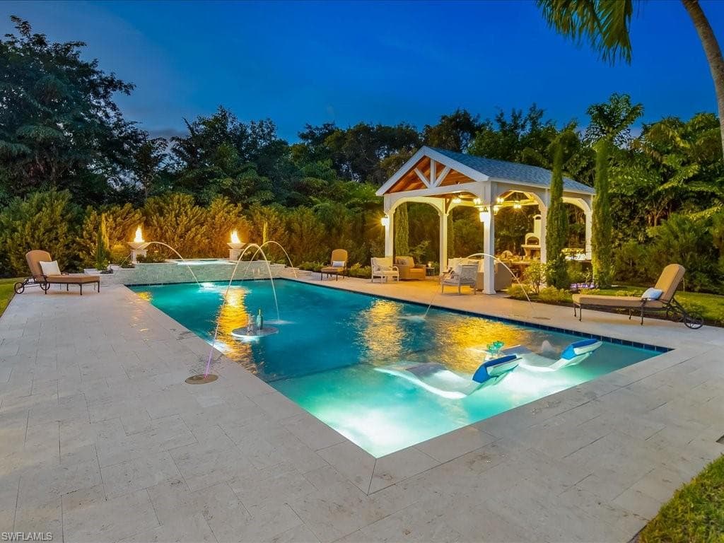 624 Ridge DR-1