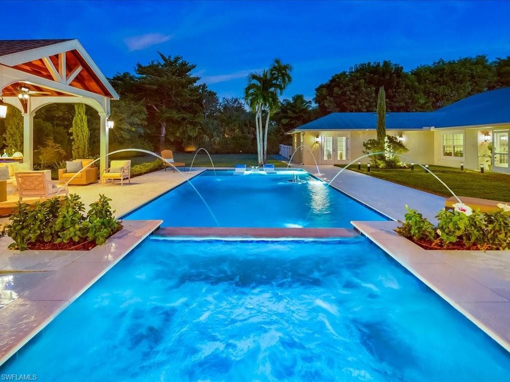 624 Ridge DR-5