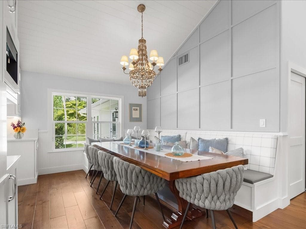 624 Ridge DR-21