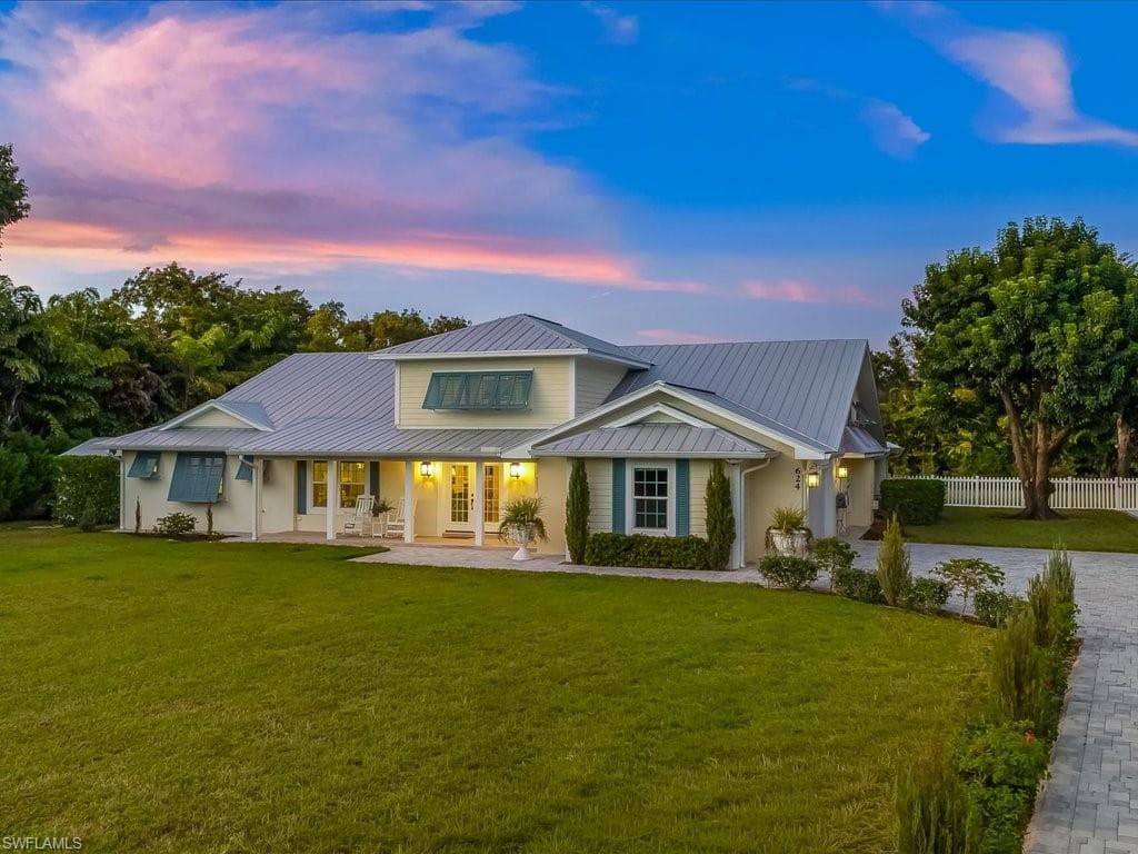 624 Ridge DR-9
