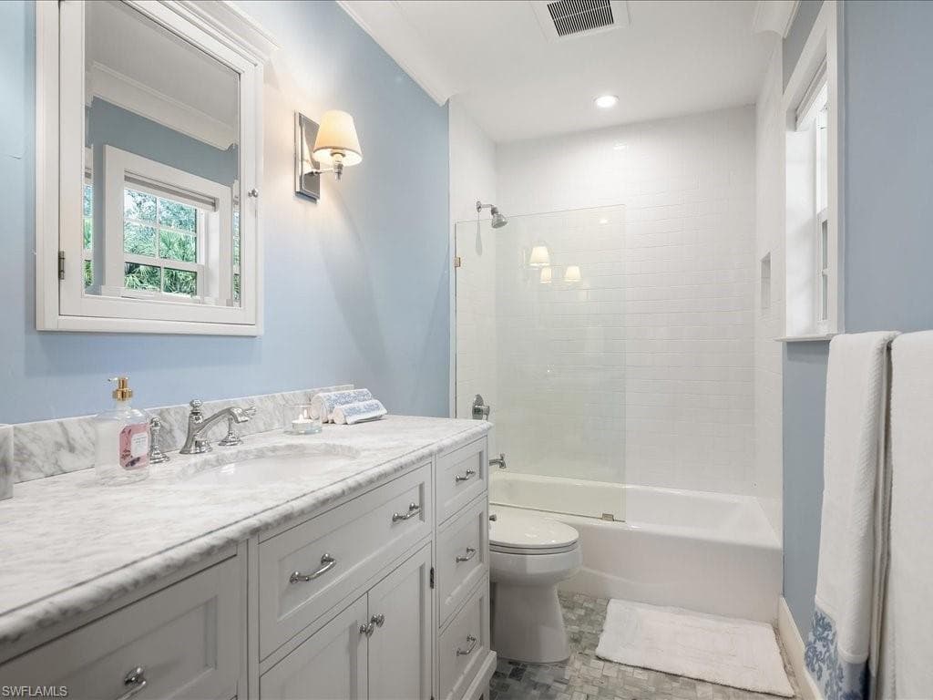 624 Ridge DR-32
