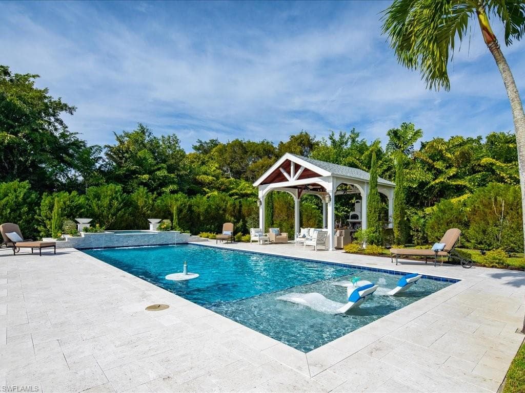 624 Ridge DR-40