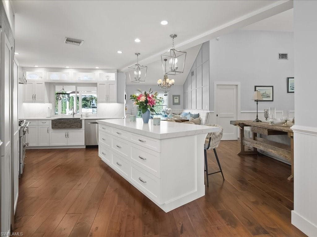 624 Ridge DR-17