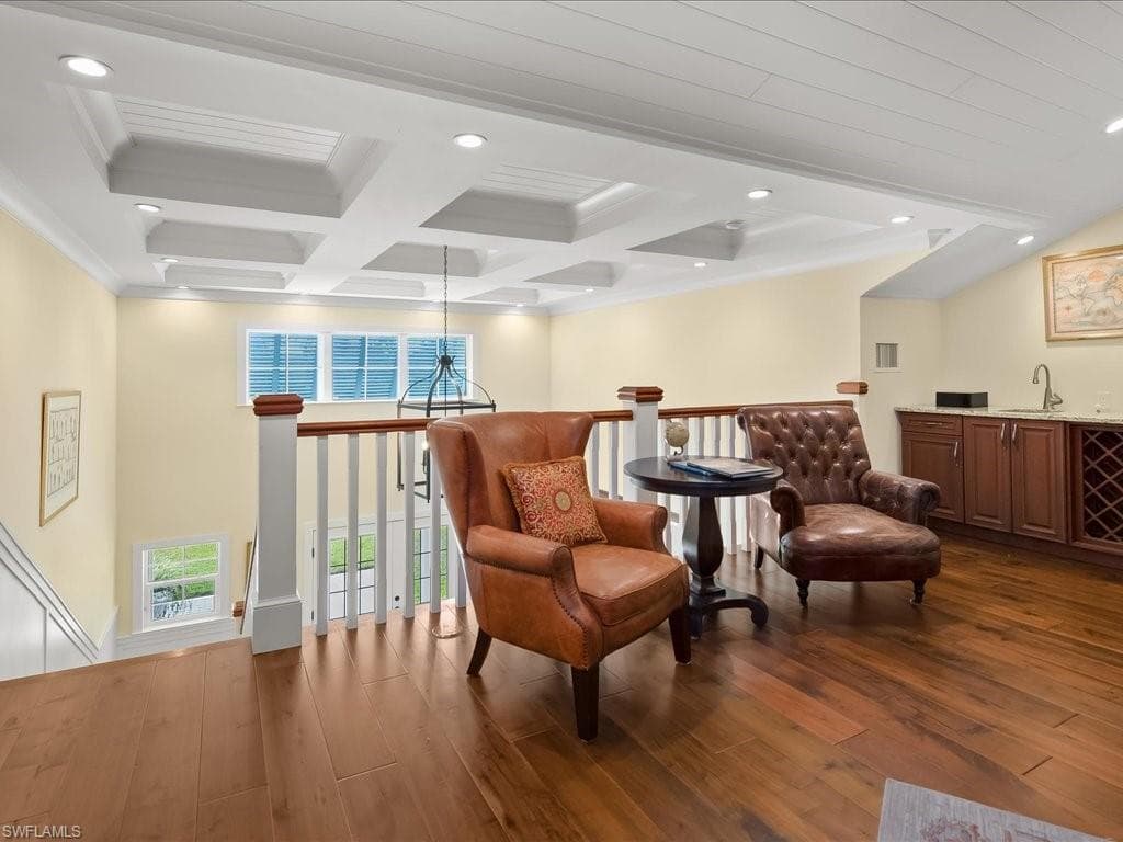 624 Ridge DR-36